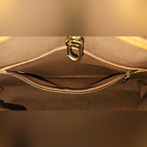 Authentic LOUIS VUITTON Monogram Batignolles Horizontal - Picture 8 of 12